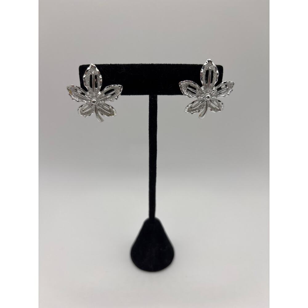 Sarah Coventry Ivy Leaf SIlver Tone Clip On Earrings Vintage Costume